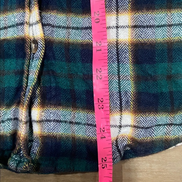 American Eagle Outfitters Green Plaid Shirt - Picture 6 of 7